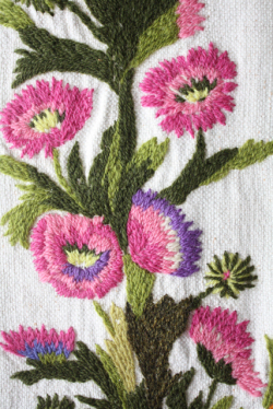 北欧刺繍/壁掛け/大輪の花/SOLD OUT