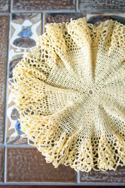 手編みのドイリー/イエロー/Φ17.5cm/SOLD OUT
