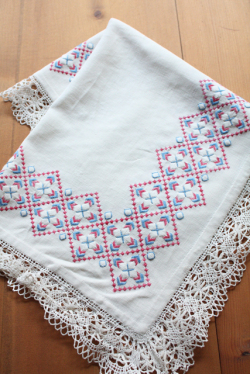北欧刺繍/北欧クロス/デンマーク刺繍