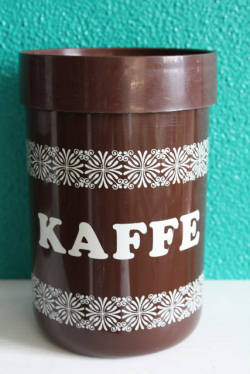Erik　Kold（エリック・コルド）プラスティックキャニスター/ブラウン/KAFFE/SOLD OUT