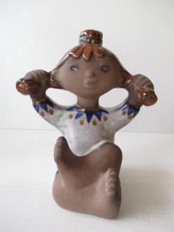 北欧ヴィンテージ/Upsala Ekeby/LINDA/フィギュア/赤い髪の女の子/SOLD OUT