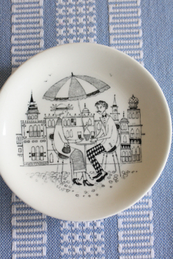 ARABIA/Raija Uosikkinen/壁掛けミニプレート/街角のカフェで/SOLD OUT
