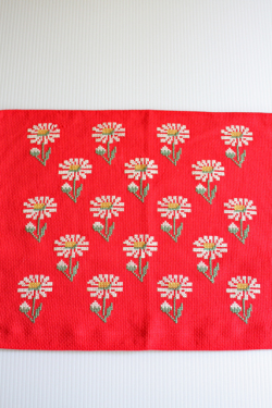 北欧刺繍/ヴィンテージテーブルクッションカバー/マーガレット/SOLD OUT