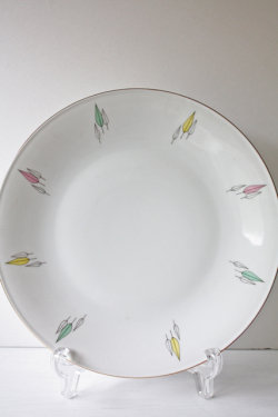 東欧ヴィンテージ/ディナープレート/パステルカラーの葉っぱ/SOLD OUT