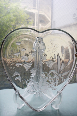 14.5×15.5cm、高さ3.5cm