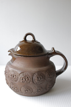 北欧ヴィンテージ/DYBDAHL/持ち手つきポット/ユニークな表情モチーフ/SOLD OUT