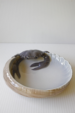 Φ16×15cm、高さ4.5cm