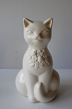 横幅10.5cm、高さ19cm