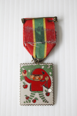 デンマーク郵便局/北欧ヴィンテージクリスマスブローチ/1982年