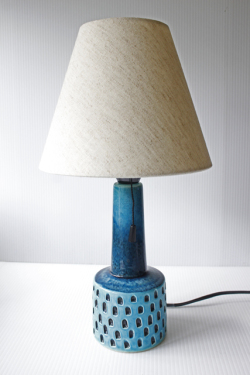 Φ9cm、高さ37.5cm