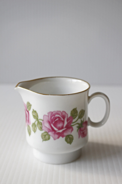 北欧ヴィンテージ/Upsala Ekeby/フラワーモチーフ/クリーマー/SOLD OUT