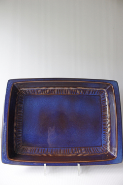 36.5×26cm、高さ5cm