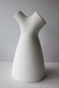 底面Φ13cm、高さ23cm