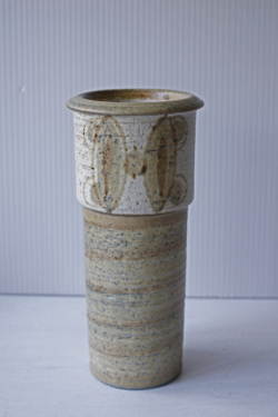 Φ8.5cm、高さ19cm