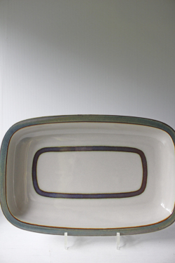 35×22.5cm、高さ4.5cm