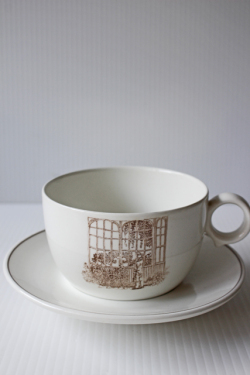 北欧ヴィンテージ/Gustavsberg/イヤーティーカップ＆ソーサー/1982年/SOLD OUT