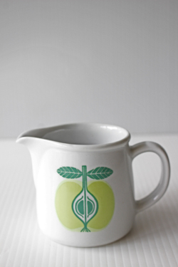 北欧ヴィンテージ/ARABIA/Raija Uosikkinen/クリーマー/青りんご