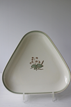 北欧ヴィンテージ/Royal Copenhagen/トライアングル型プレート/小判草/SOLD OUT