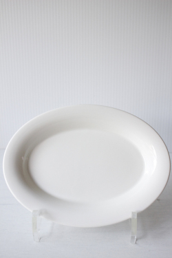 北欧ヴィンテージ/Royal Copenhagen /オーバルプレート/Ursula/ウワスラ/ホワイト（小）/SOLD OUT