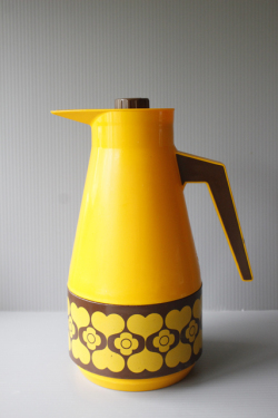 Φ13cm（一番太いところ）高さ26.5cm