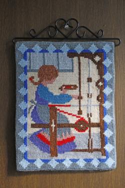 北欧ヴィンテージ/刺繍壁掛け/機織りの女性/SOLDOUT