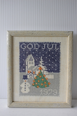 【クリスマス】北欧ヴィンテージ/刺繍のフレーム/スノーマンと教会/1979年