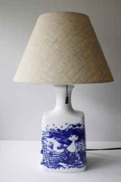 14×9cm、高さ44cm
