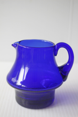 北欧ヴィンテージ/ガラスのクリーマー/コバルトブルー/SOLD OUT