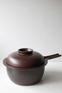 Φ17cm、高さ7.5cm