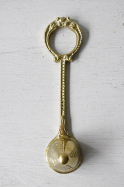 横幅4cm、長さ15cm