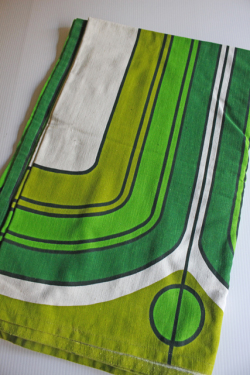 240×148cm