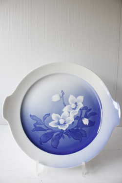 Φ25.5cm、横幅28cm