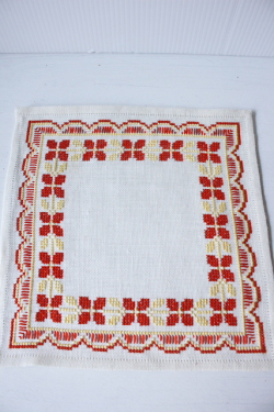 北欧ヴィンテージ/刺繍クロス/フラワーモチーフ/SOLD OUT