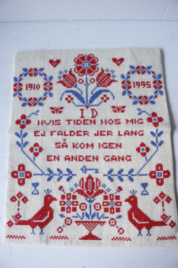 北欧ヴィンテージ/手刺繍壁掛け/トリコロールカラー/SOLD OUT