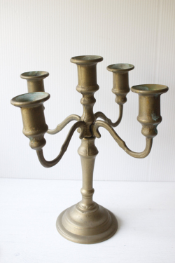 横幅24cm、高さ28cm