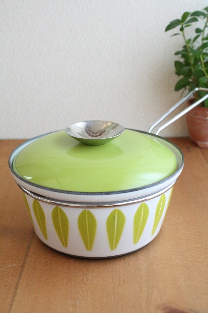 キャサリンホルム CATHRINEHOLM ロータス LOTUS 片手鍋 キャサリンホルム / Cathrineholm ロータス / Lotusシリーズ チーズ