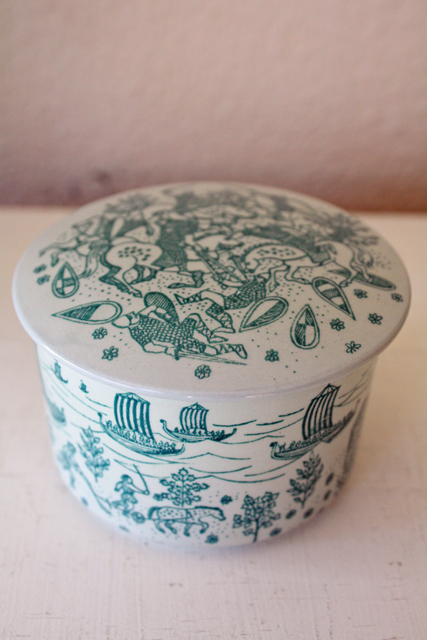 ヴィンテージ 北欧雑貨　小物入れ ヴィンテージ北欧雑貨小物入れ