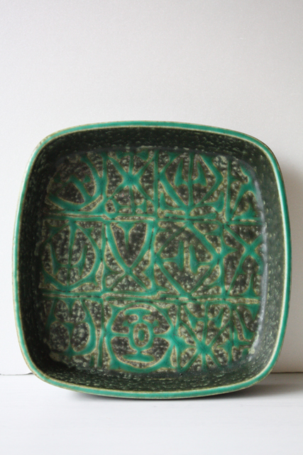 北欧ヴィンテージロイヤルコペンハーゲン バッカトレイ(小）11cm角皿 ① 北欧ヴィンテージロイヤルコペンハーゲン バッカトレイ(小）11cm角皿