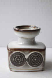 8×6cm、高さ9cm
