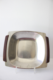 12（26×21.5cm、高さ3.5cm）