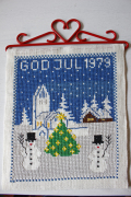【クリスマス】北欧ヴィンテージ/刺繍の壁掛け/スノーマンとツリー/1979年/SOLD　OUT