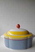 Φ26×17cm、高さ8.5cm