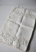 北欧の手仕事/手刺繍のテーブルセンター/33×92cm/SOLD OUT