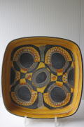 26.5×26.5cm、高さ5cm