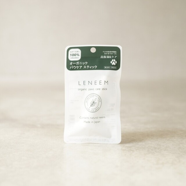 LENEEM(レニーム)　オーガニック パウケアスティック（肉球クリーム）