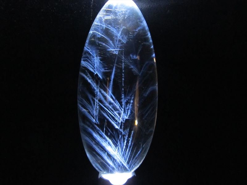 ★プレミア限定入荷！★激レア水晶！天使のハシゴ★まるで幻想的な薄明光線★極上1点物★超透明！エンジェルラダークォーツ置物★華やかな専用木製台座付き★高さ約16cm　重さ419g　（台座込み）★