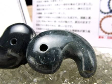 勾玉　日本の石　パワーストーン　天然石　国産