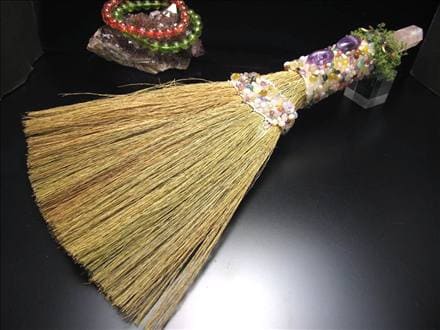魔女 魔法のほうき 箒 天然石 インテリア