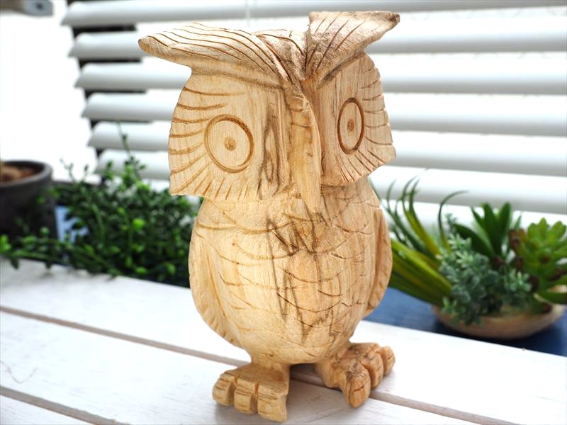 ◆限定！香木細密彫刻◆フクロウ（不苦労）◆デンバー展示会商品◆1点物◆聖なる樹ホーリーツリー◆お守り・浄化に◆古代インカ帝国の魔除け◆パロサントウッドフクロウ型彫り置物◆高さ約13.5cm◆【ペルー産】