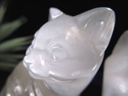 セレナイト 彫刻置物 透石膏 聖母マリアのガラス キャッツアイ効果